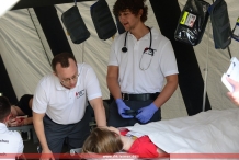 Versorgung im Behandlungszelt